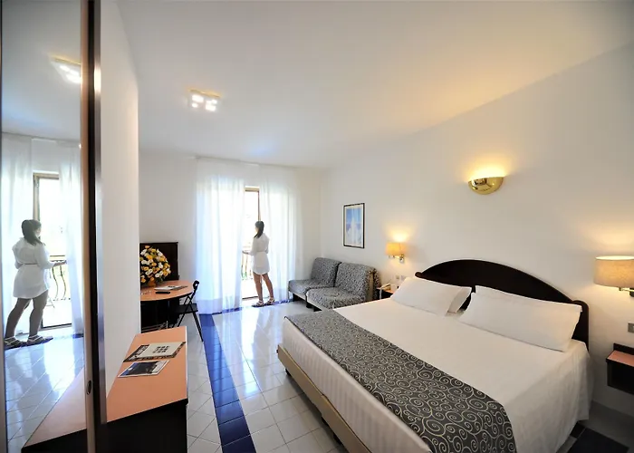 Royal Отель Позитано