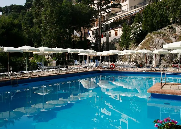 Royal Hotel 4*