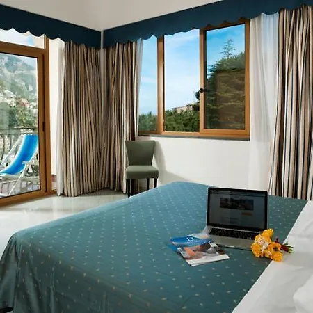 Royal 4* Positano
