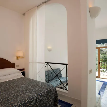 Royal Hotel 4*