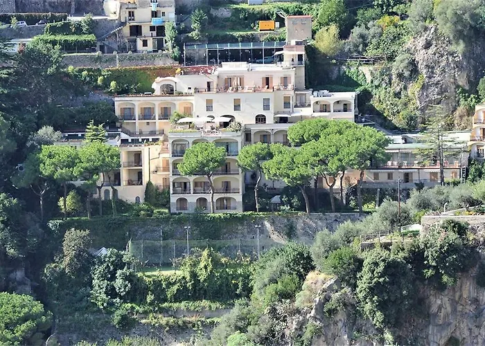 Royal Hotel